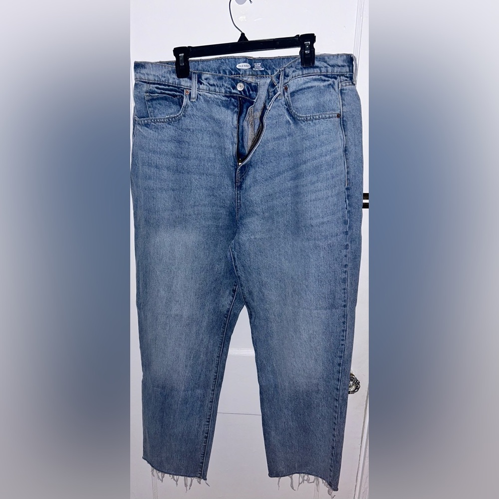 Old Navy Extra High Rise Jeans Slightly Frayed Hem